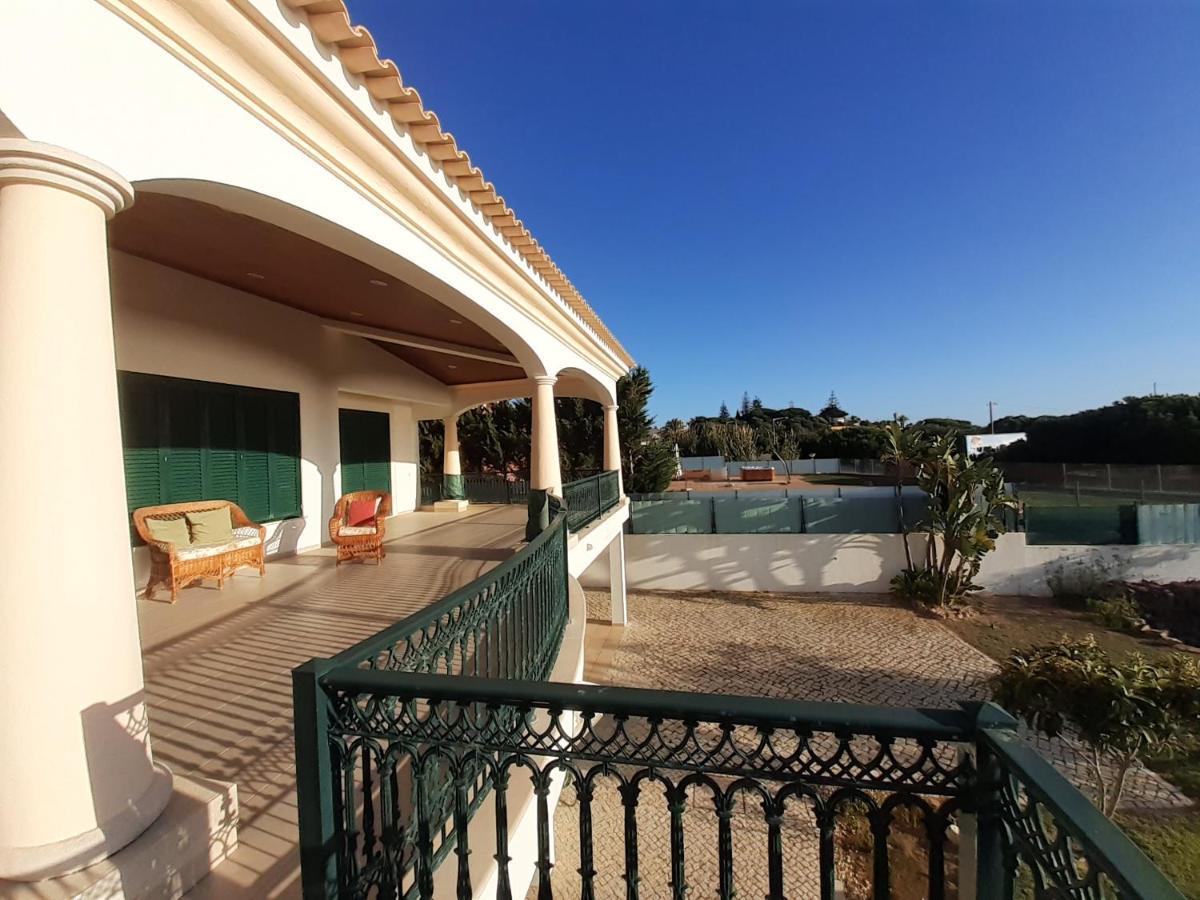 Gale 3 Storey Villa Really On The Beach