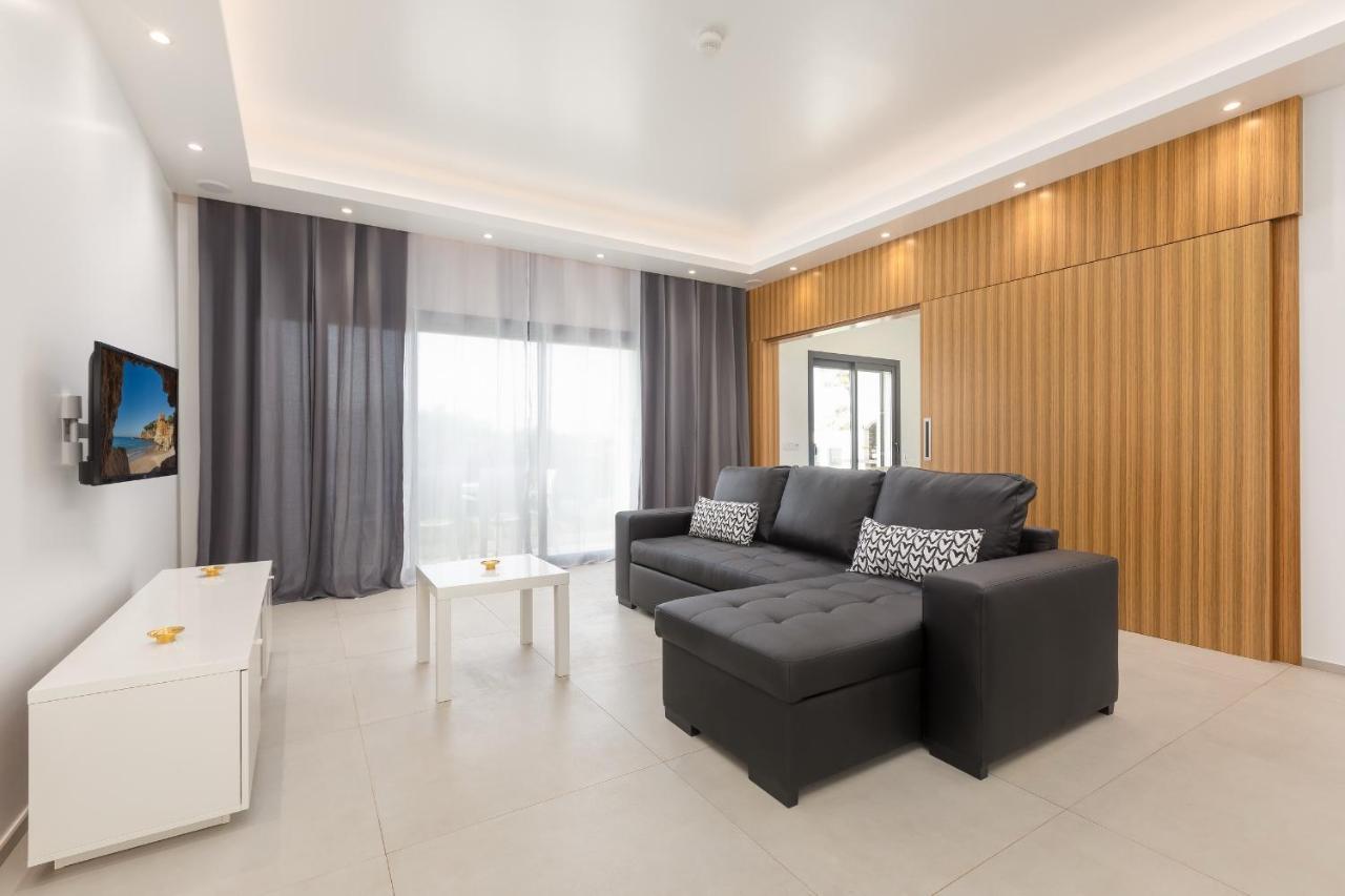 Correeira Luxury Apartment