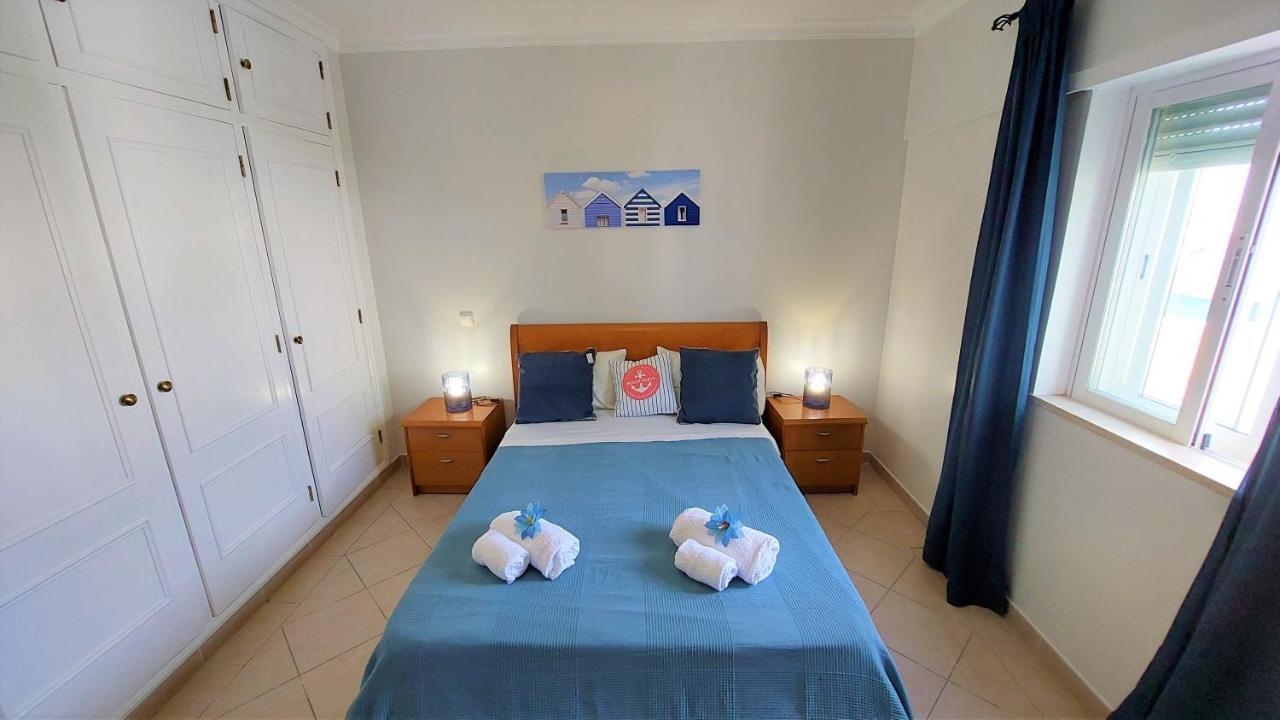 Apartment Oura Beachside Retreat: Pool, Wi-fi & Location