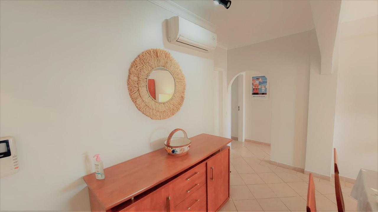 Oura Beachside Retreat: Pool, Wi-fi & Location Apartment