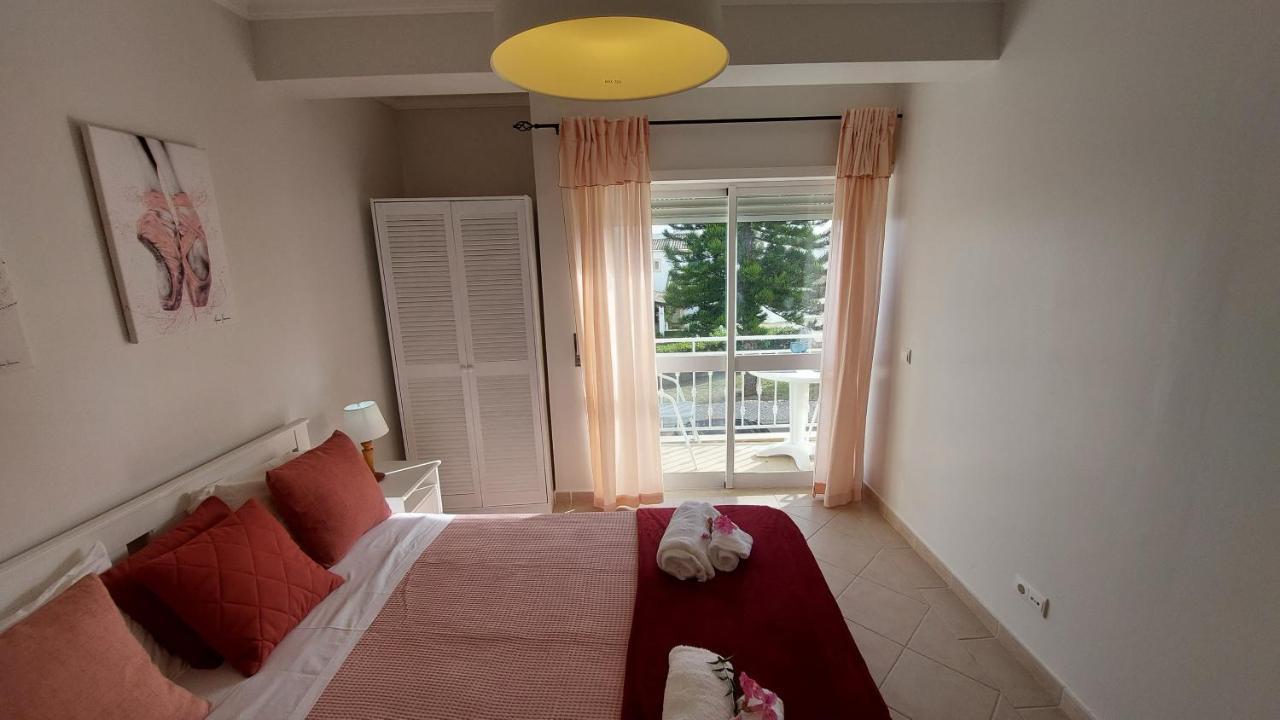 Apartment Oura Beachside Retreat: Pool, Wi-fi & Location