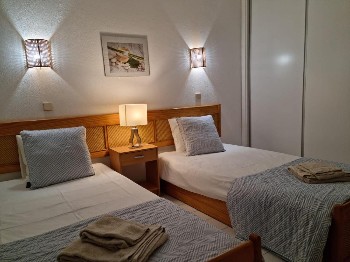 Apartamento Velamar Praia 411 - 300m Da Praia