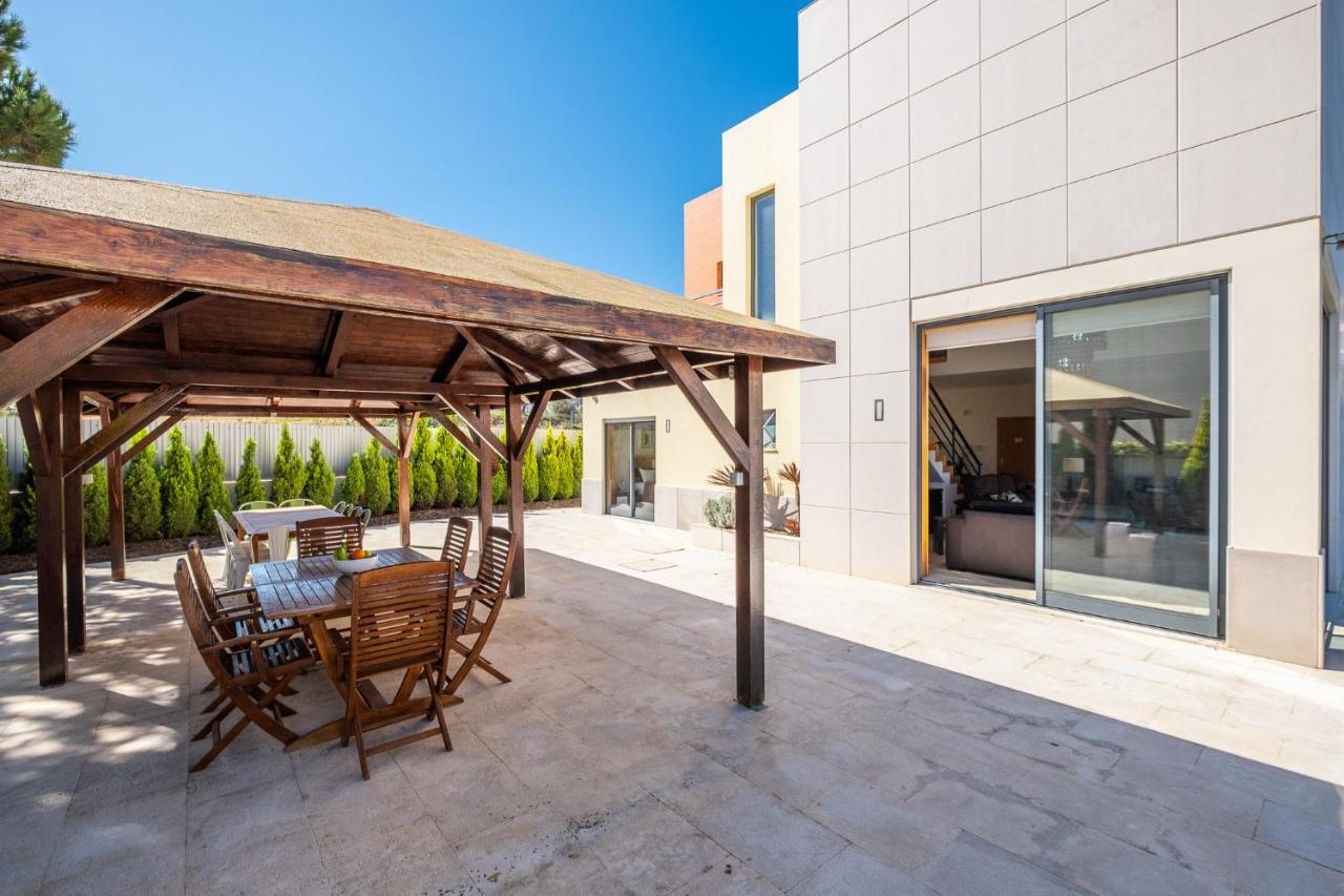 Ferienhaus #076 Stunning&modern Near Newtown, Pool *