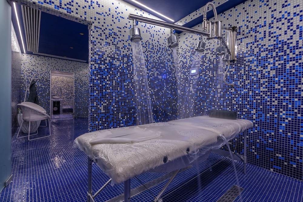 Hotel California Urban 3*