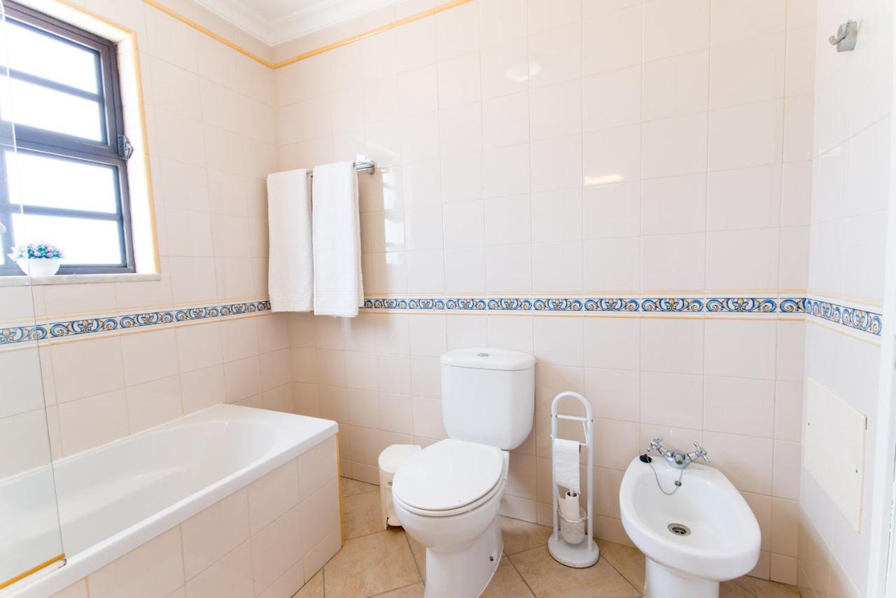 Sea Views, Private Pool, Ac, Wifi, Casa Feliz Albufeira