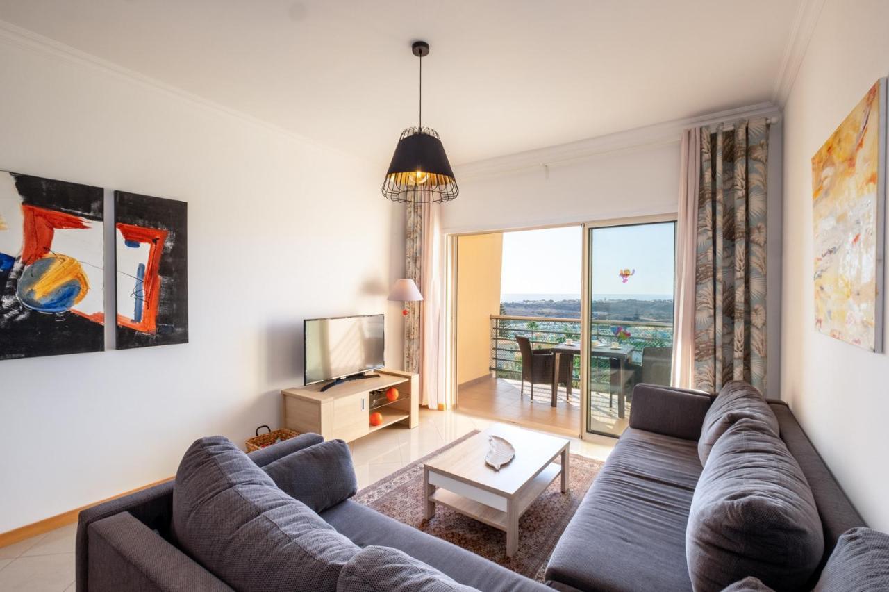 #004 Orada By Holidays Apartment