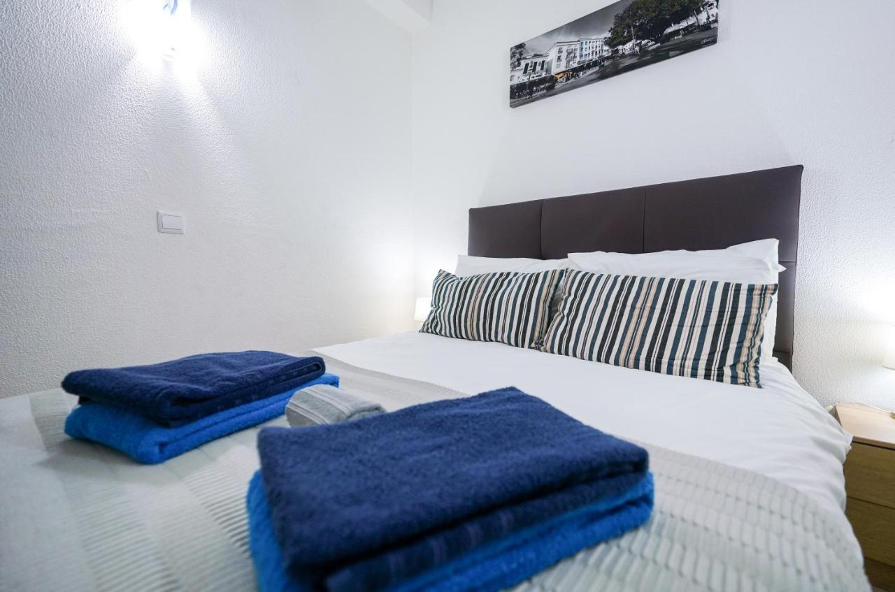 Bay View W/pool 3-min Walk To The Apartamento Albufeira