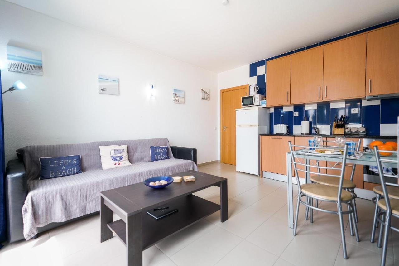Bay View W/pool 3-min Walk To The Apartamento Albufeira