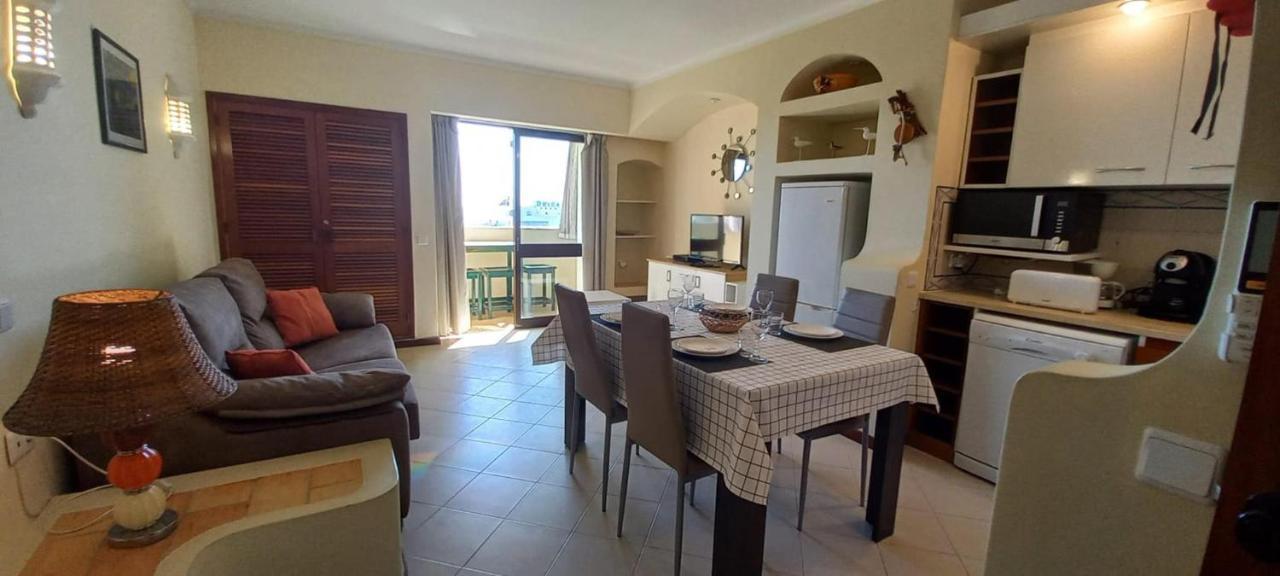 Apartment Bela Vista Tennis Club, Free Wifi - By Algarkasa Albufeira