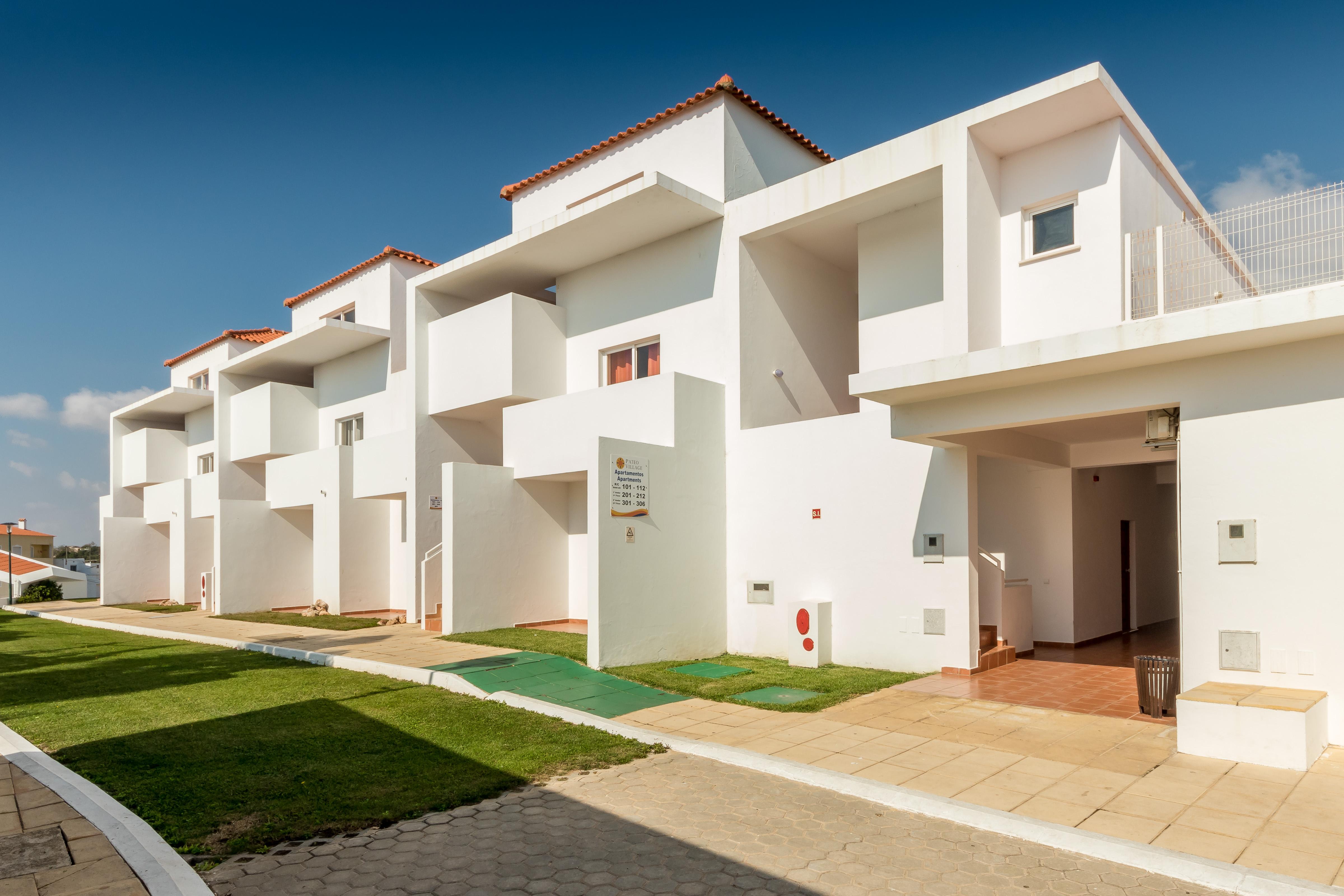 Pateo Village 3*