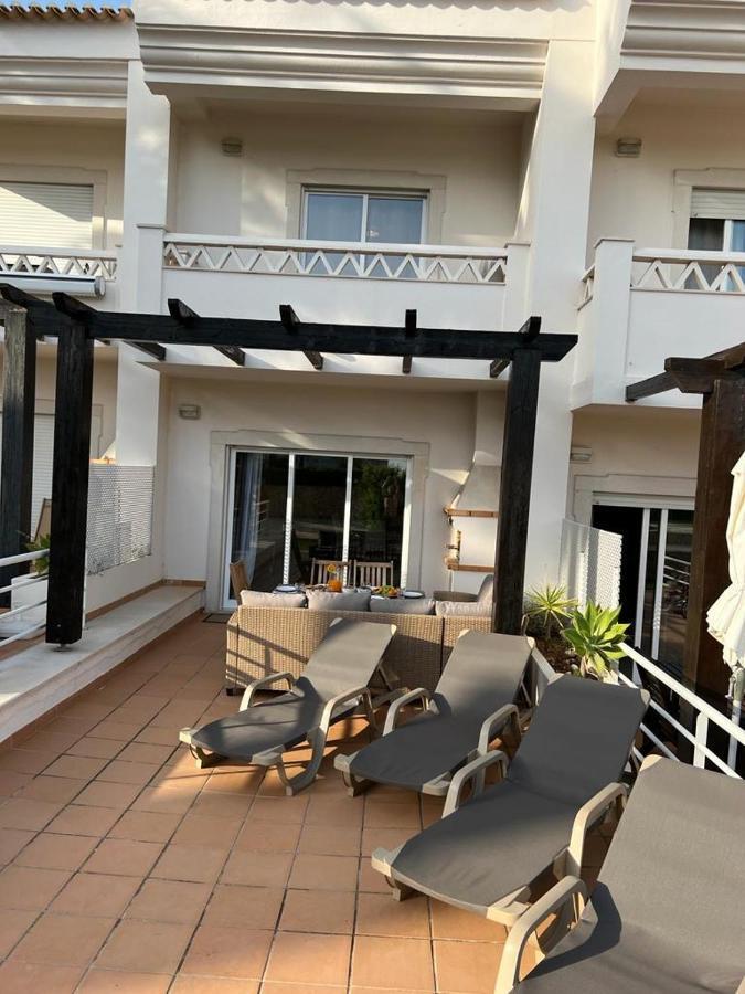 Amazing View With Pool Apartment