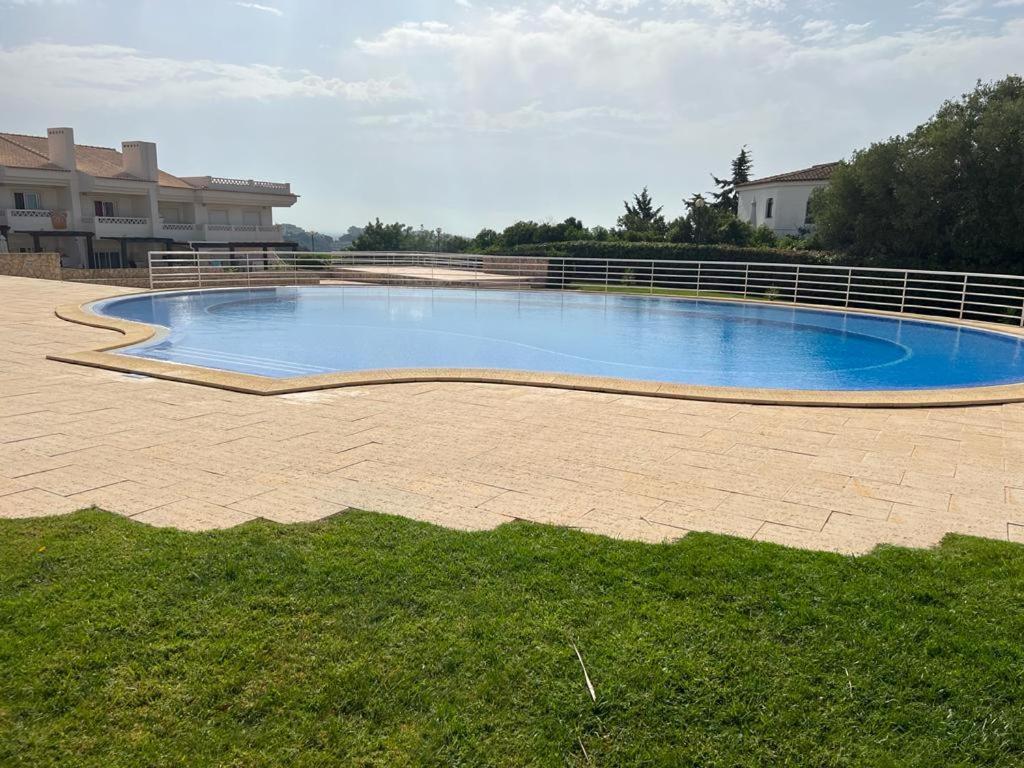 Amazing View With Pool Apartment