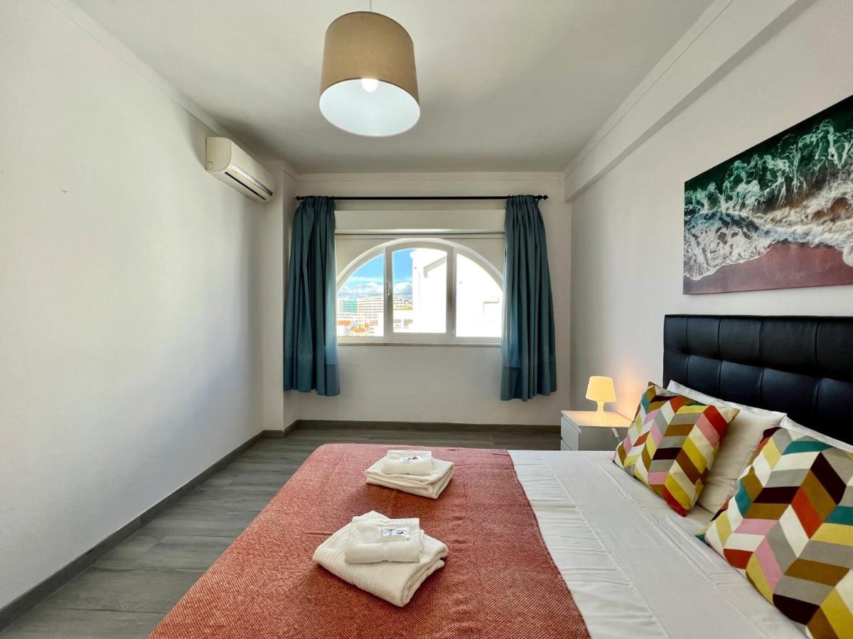Downtown With Pool By Homing Apartment *