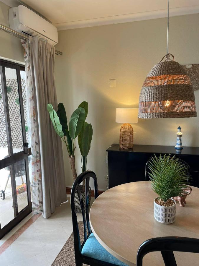 Title E Title - Oura Apartment *