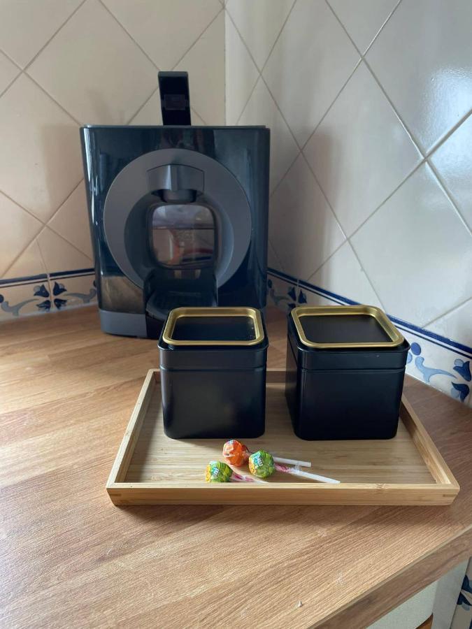 Title E Title - Oura Apartment *