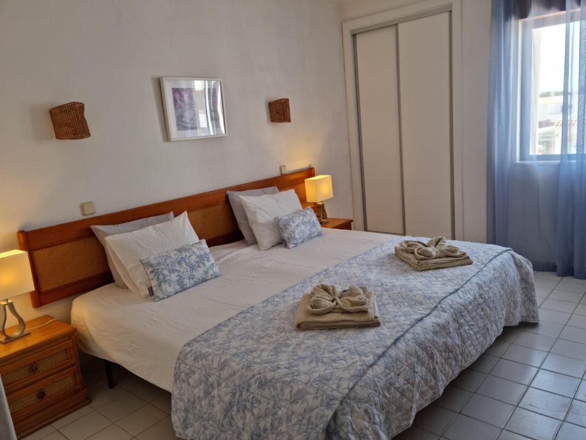 Apartamento Velamar Praia 411 - 300m Da Praia