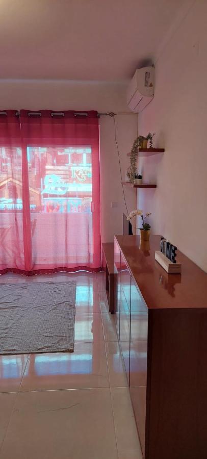 Oura Strip Apartamento Albufeira
