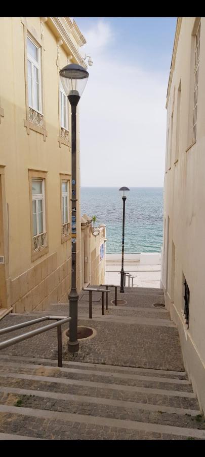 Albufeirasun, Arrive As A Guest Leave As A Friend. * Albufeira