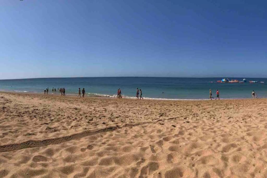 Alexa T2, Center Two Bedrooms Self Check-in Apartment Albufeira