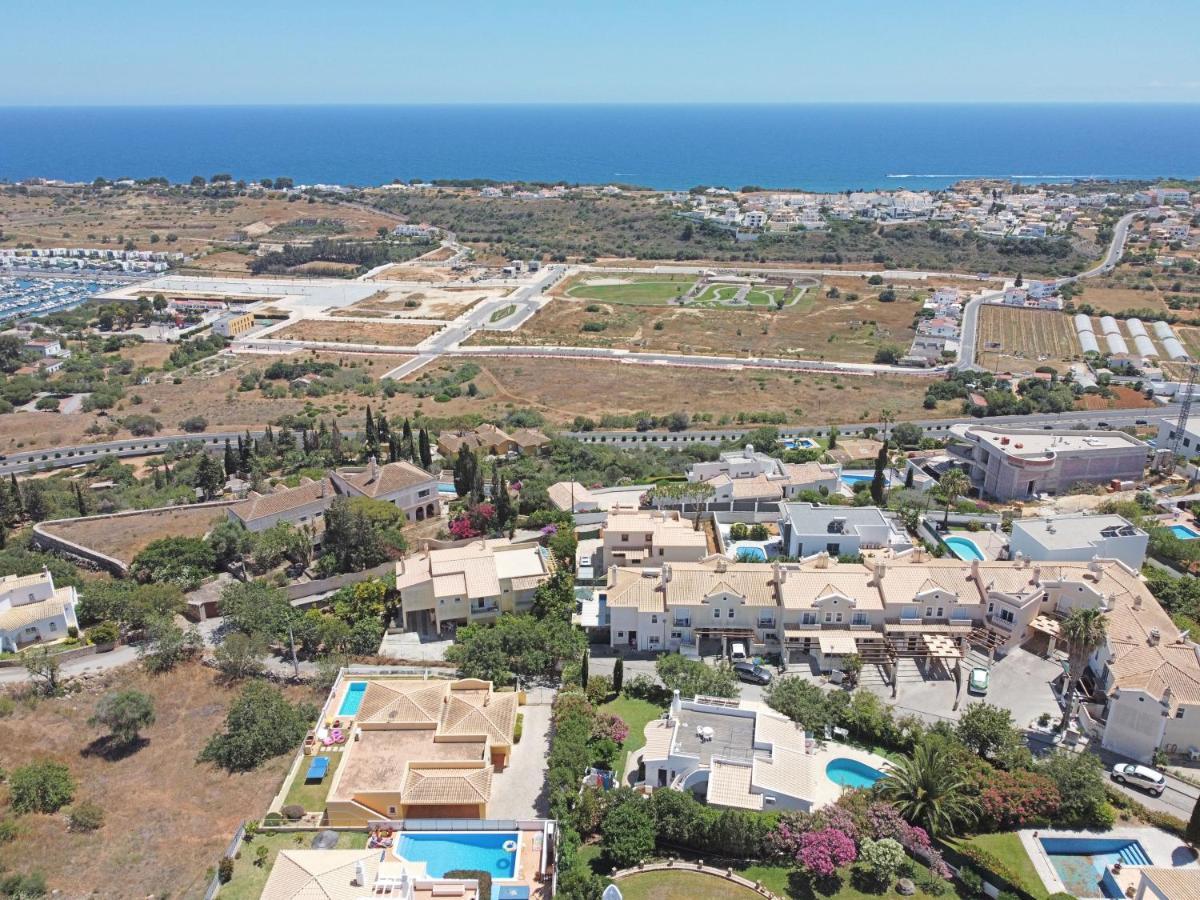 Aguia Marina M *