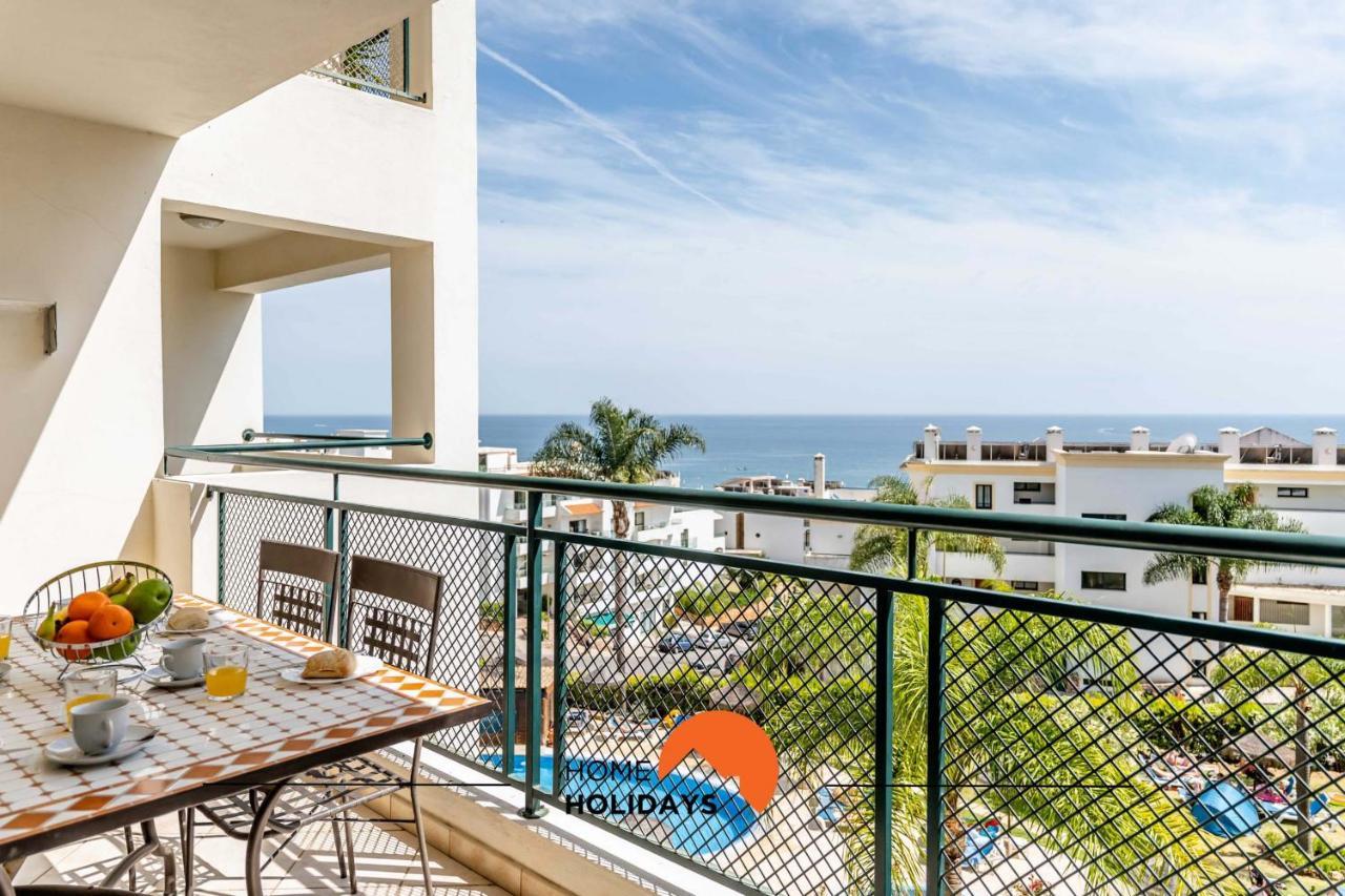 #166 Frat By Holidays Apartment *