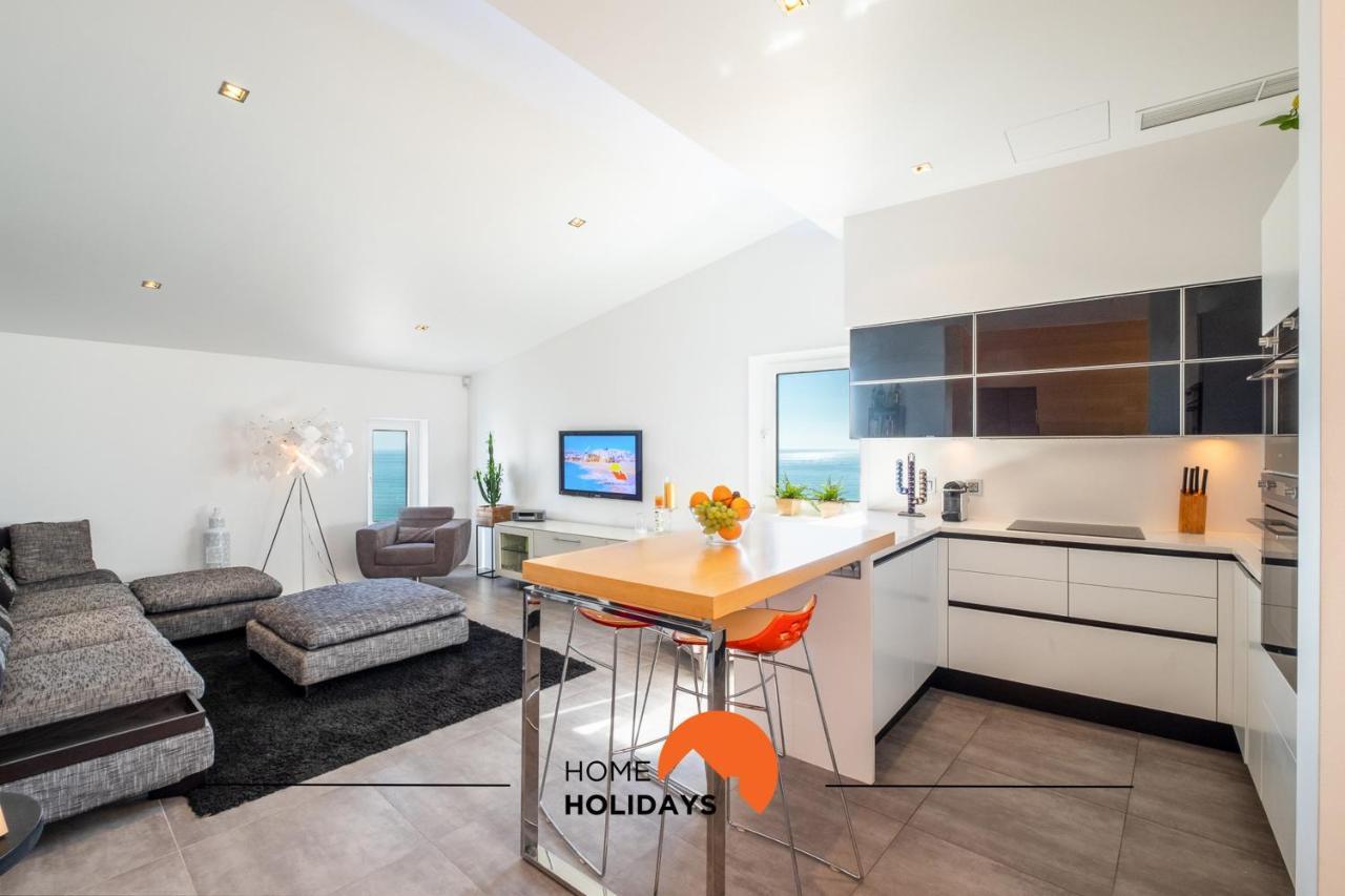 #041 Future House By Holidays *