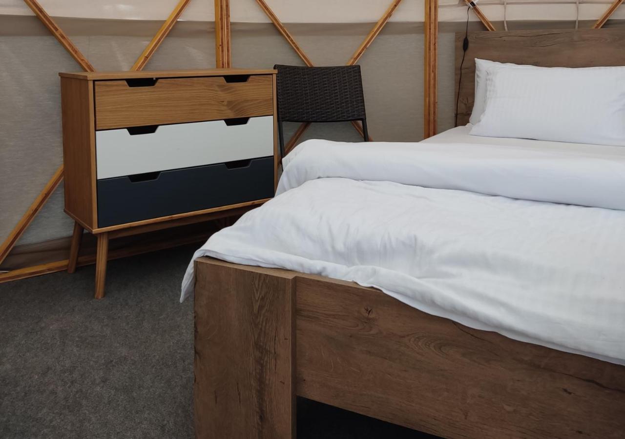 Glamping *