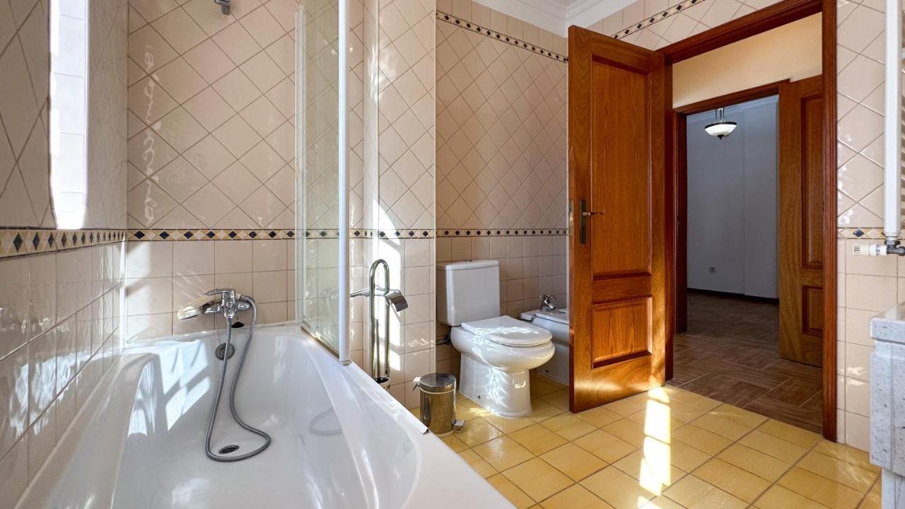 Villa Vivenda Catavento V5 Piscina E 100mt Da Gale