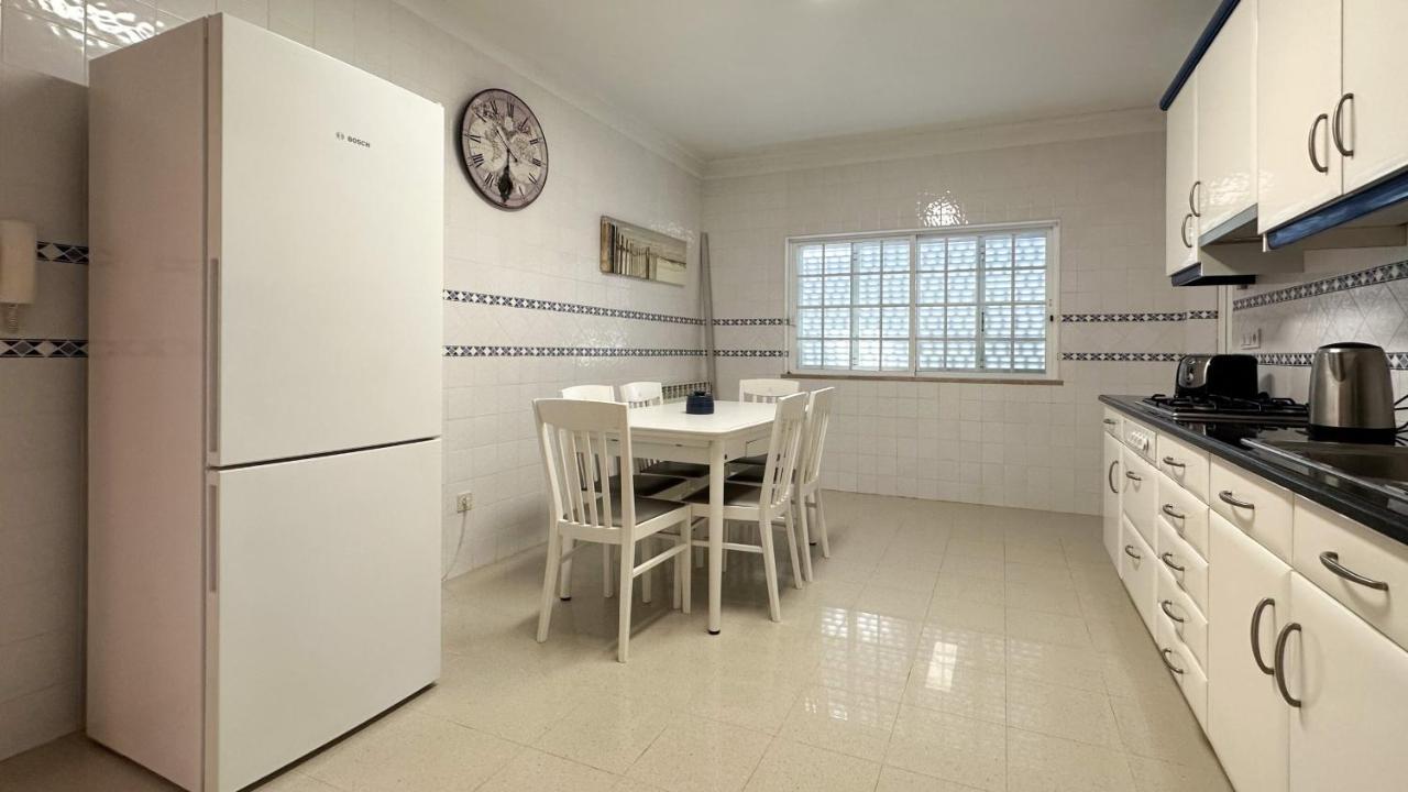 Vivenda Catavento V5 Piscina E 100mt Da Gale Villa