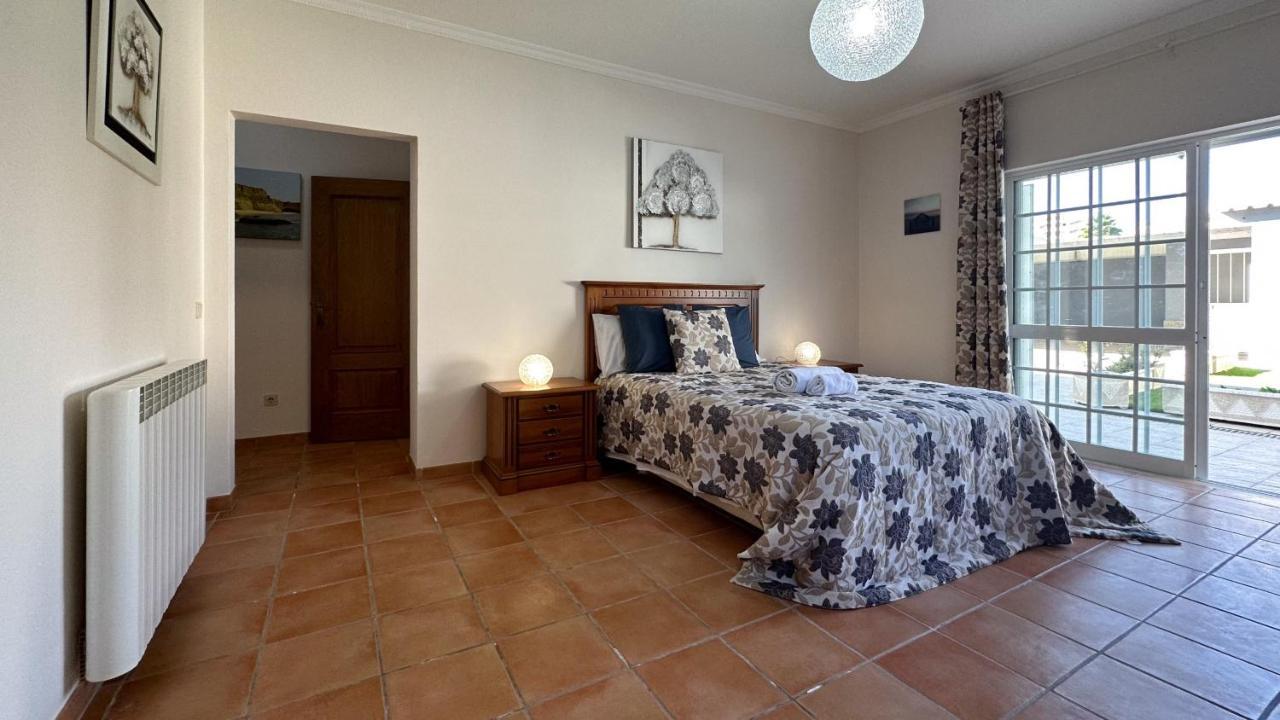 Vivenda Catavento V5 Piscina E 100mt Da Gale * Albufeira