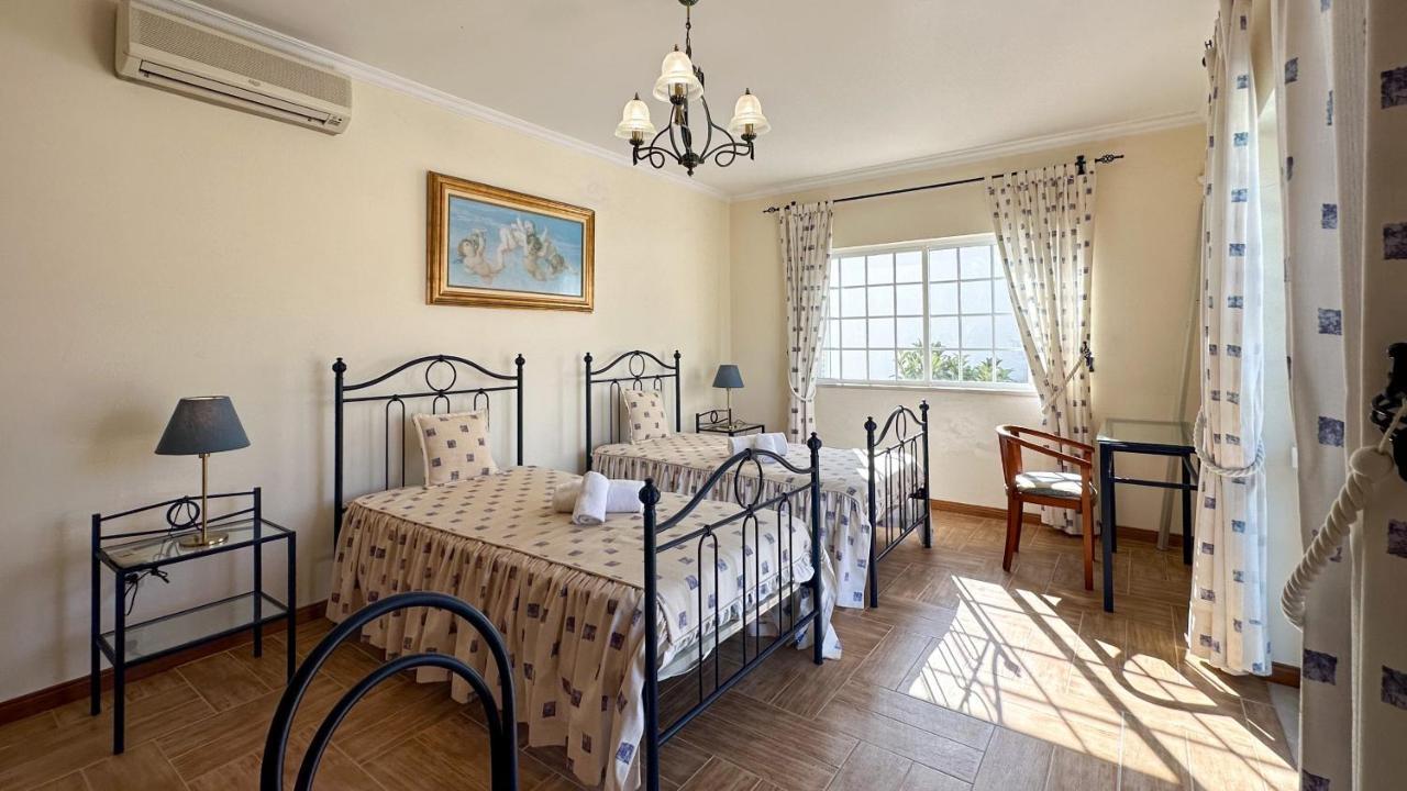 Vivenda Catavento V5 Piscina E 100mt Da Gale * Albufeira
