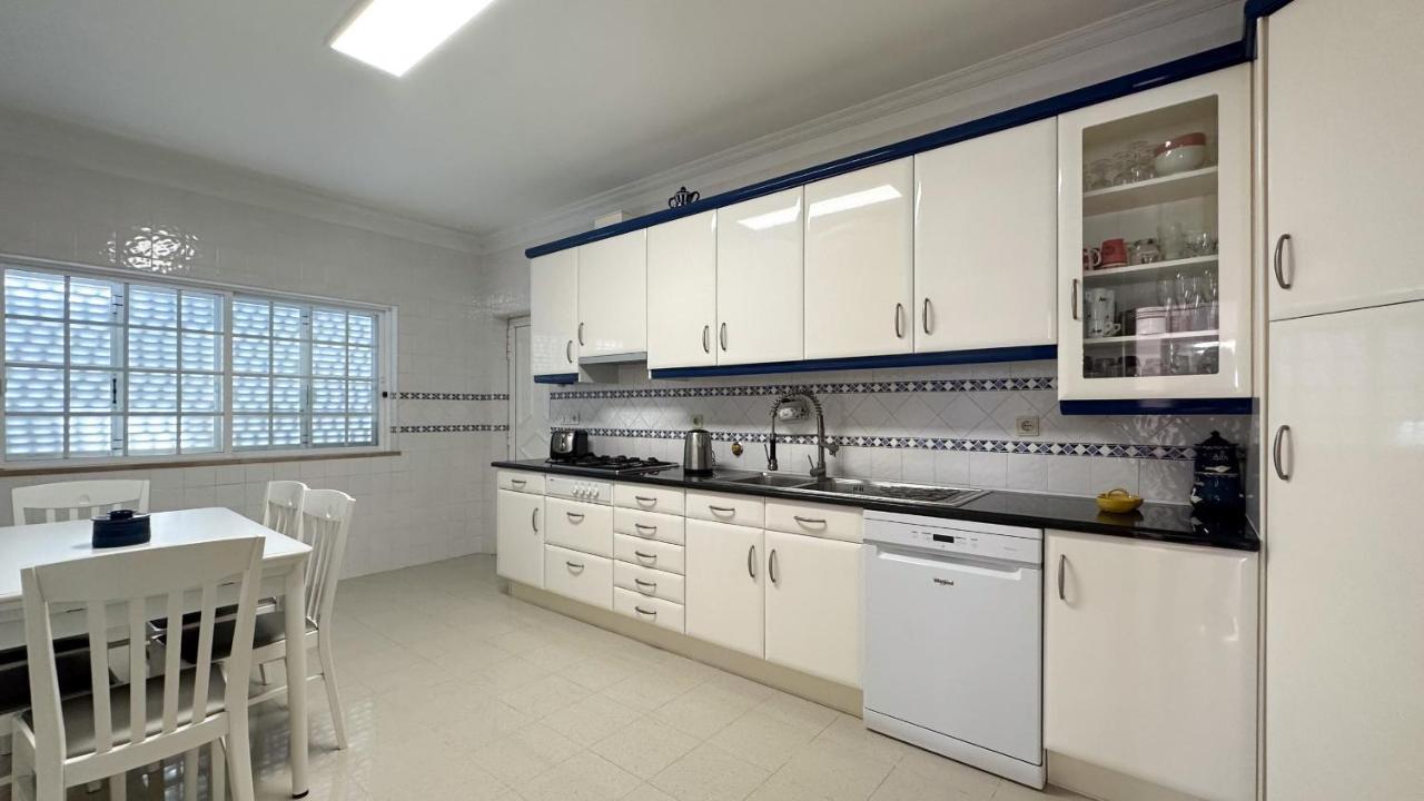 Villa Vivenda Catavento V5 Piscina E 100mt Da Gale Albufeira