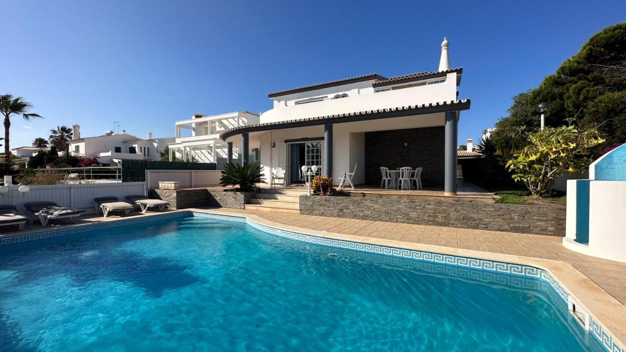 Vivenda Catavento V5 Piscina E 100mt Da Gale