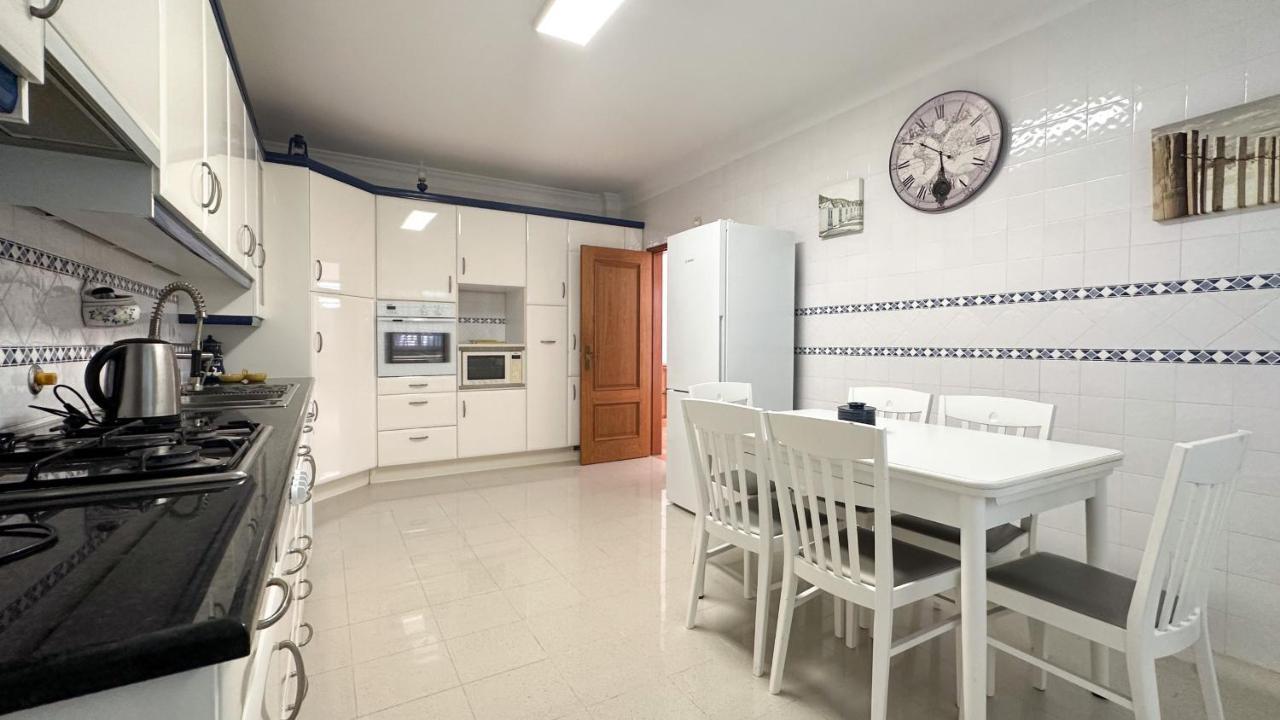 Villa Vivenda Catavento V5 Piscina E 100mt Da Gale *