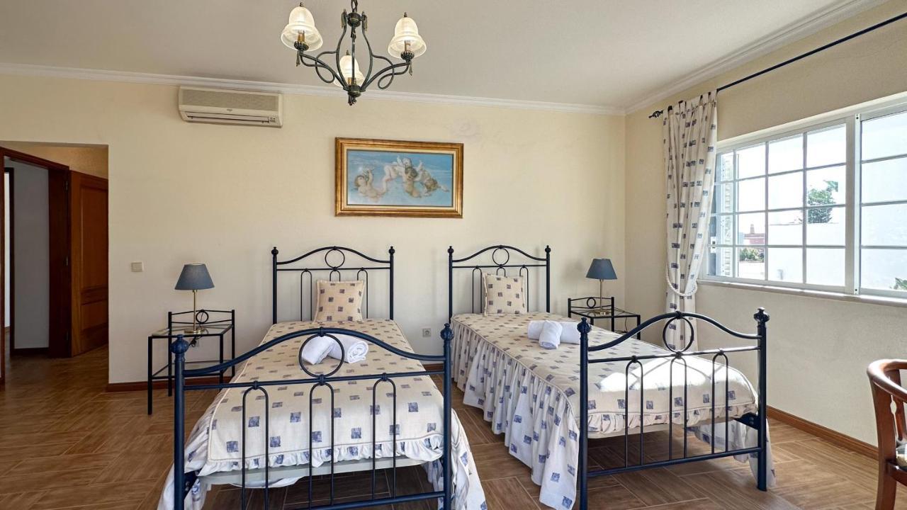 Villa Vivenda Catavento V5 Piscina E 100mt Da Gale Albufeira