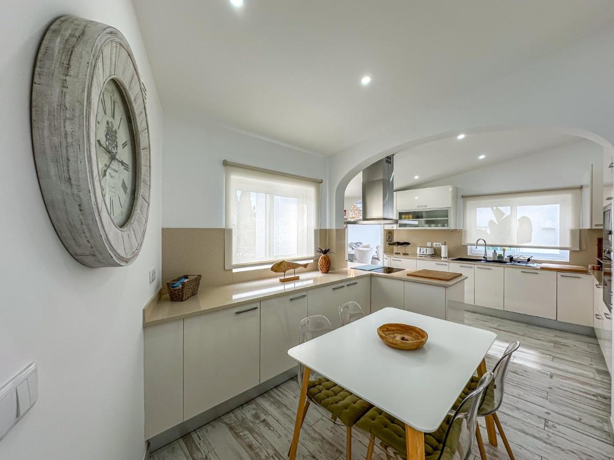 Villa Luxury Heated Pool, Walk To Sao Rafael Beach, Albufeira
