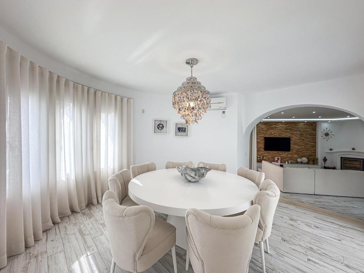 Villa Luxury Heated Pool, Walk To Sao Rafael Beach, Albufeira