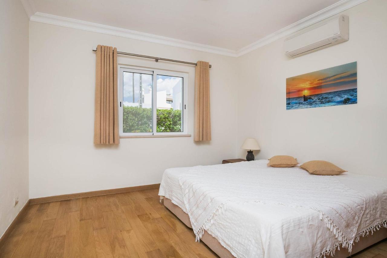 Abf36v2 Charming 2 Bdr Located Only A Few Mi Albufeira