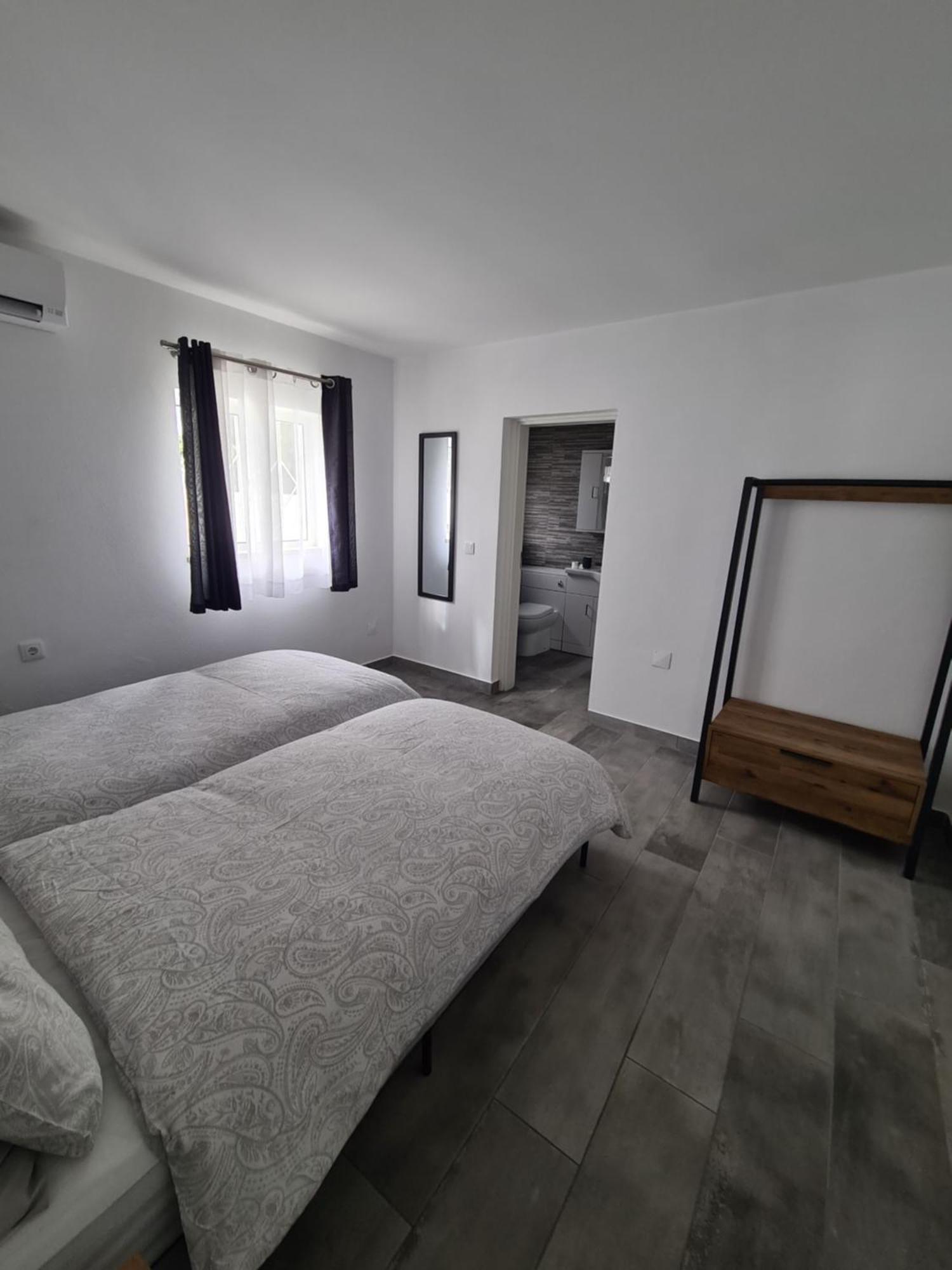 Pousada Oura - Large - Private Pool - 5 Bedrooms