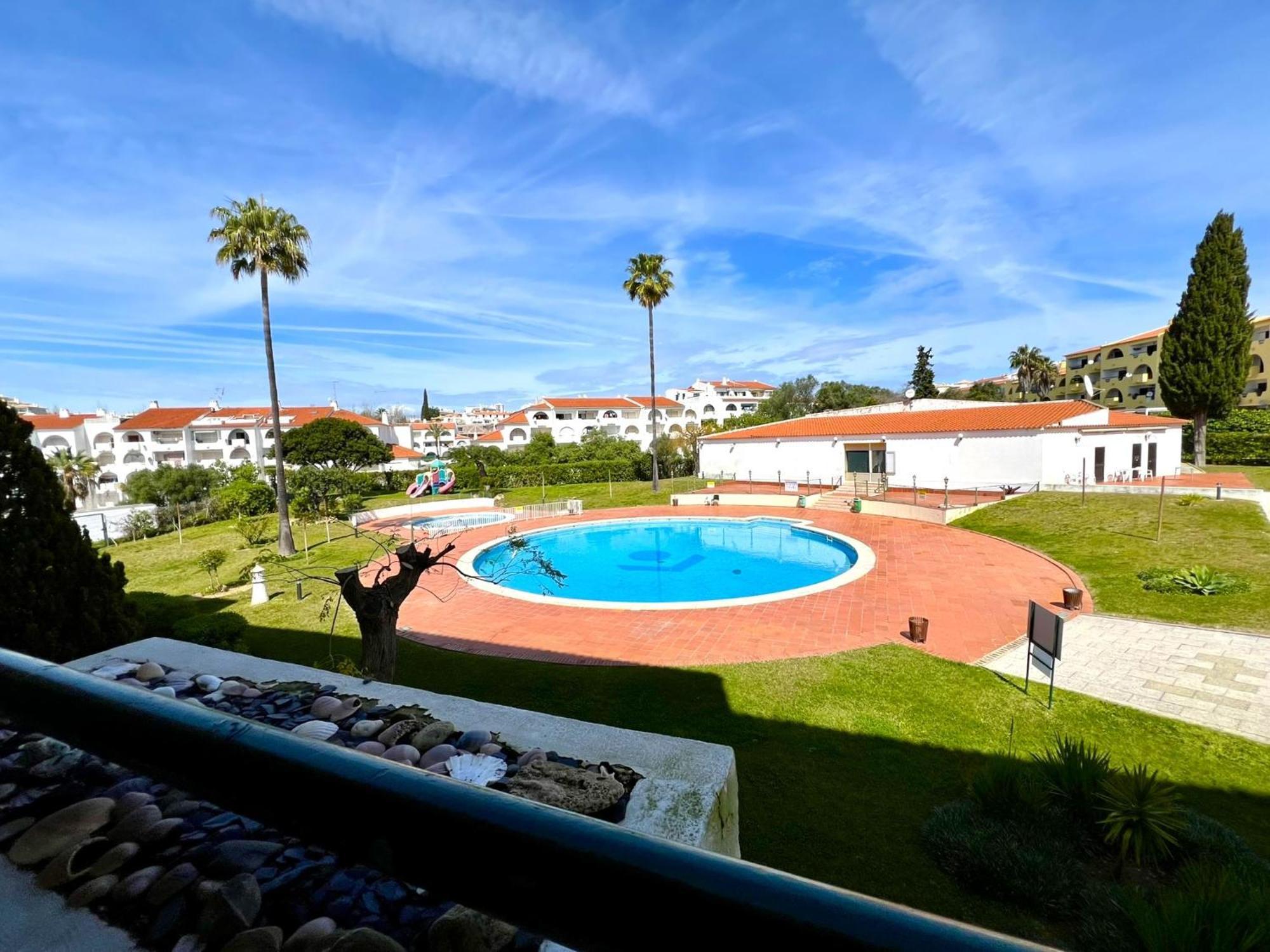 Twins 3 With Pool By Homing *