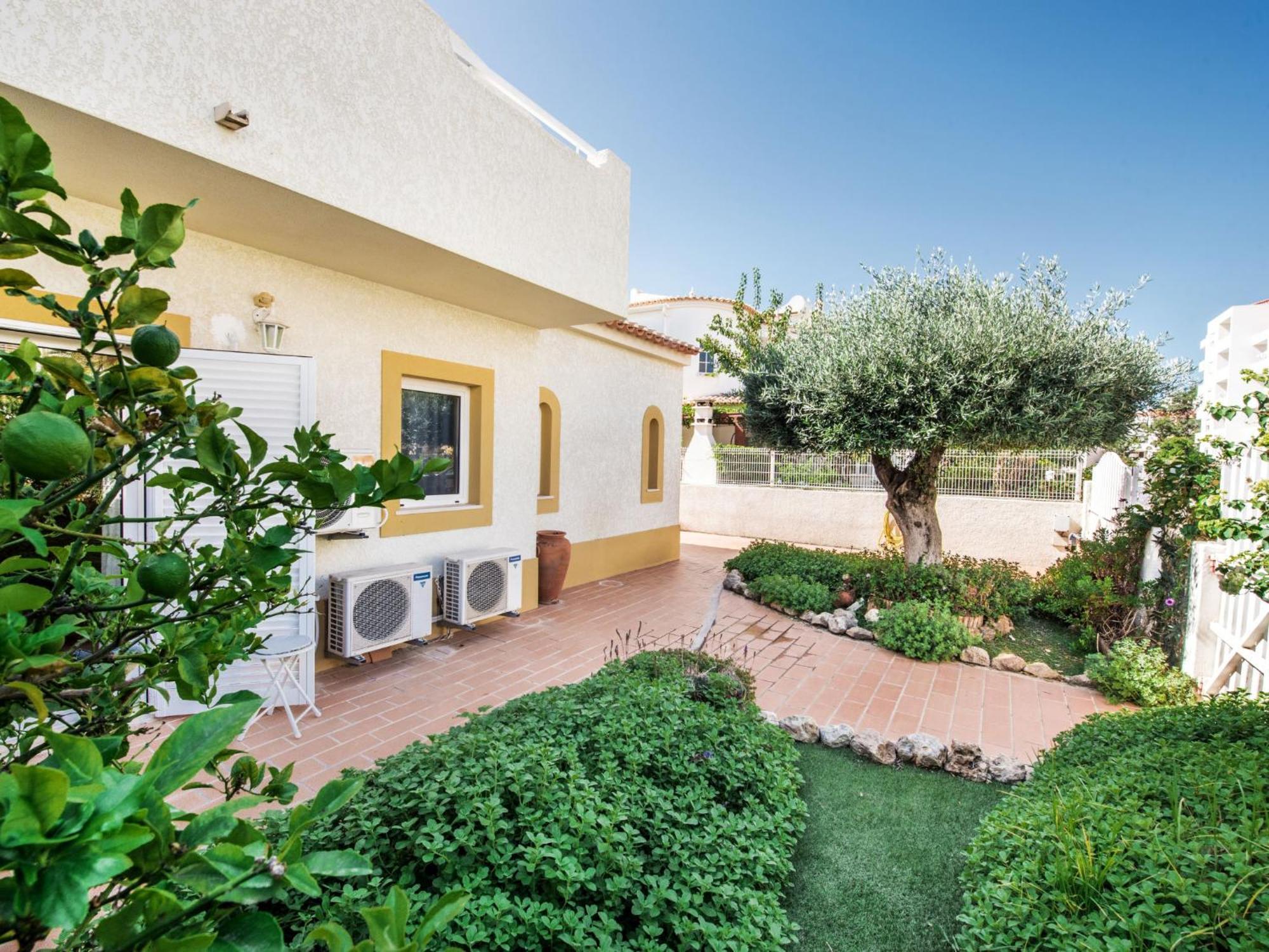 Camelias By Interhome * Albufeira