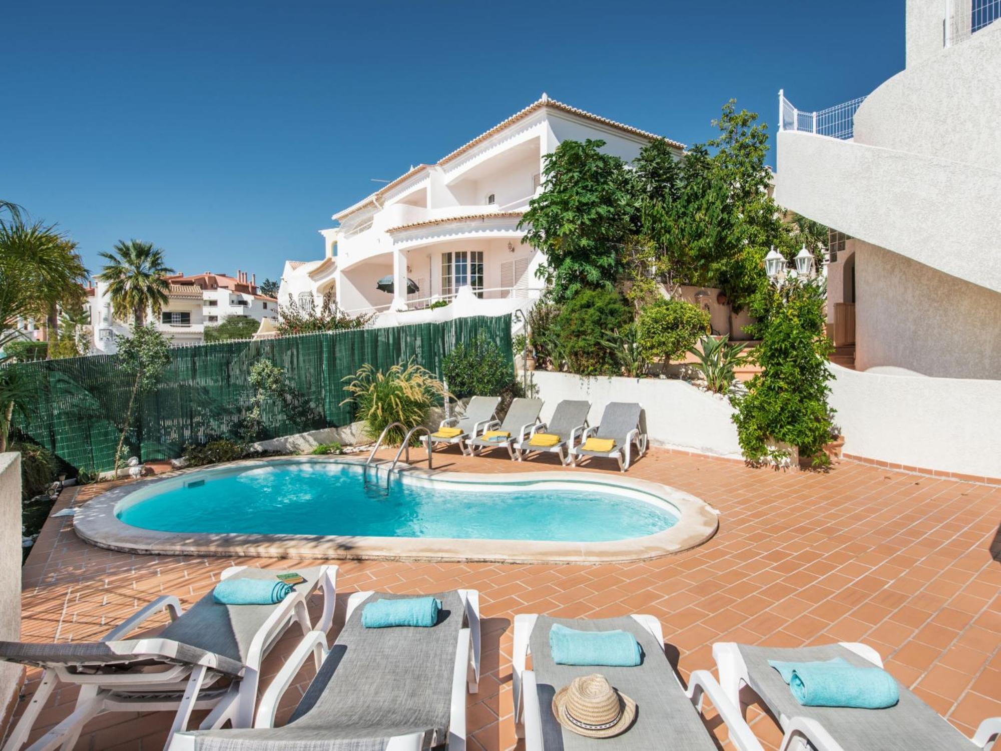 Camelias By Interhome