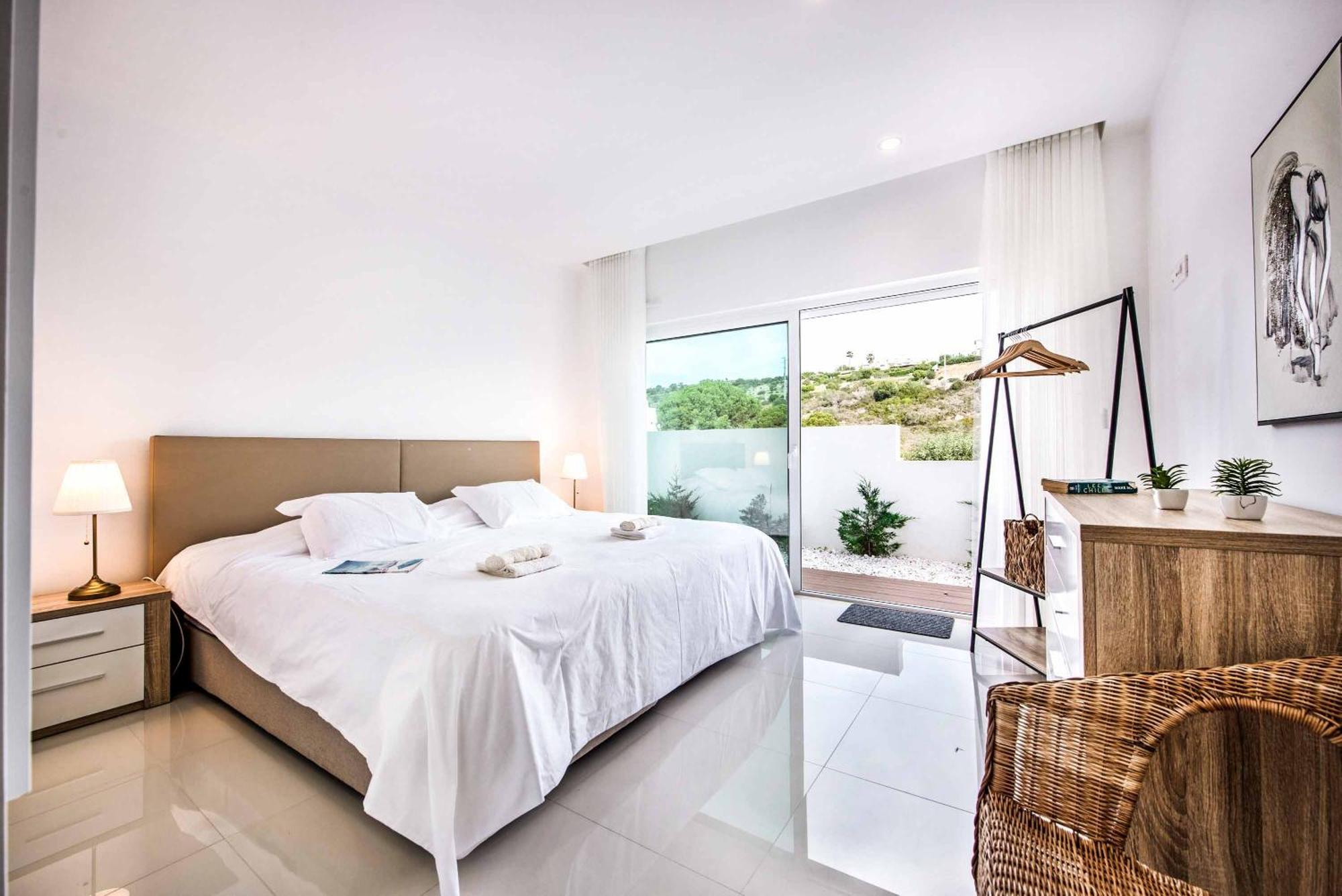 Aventura Villa *