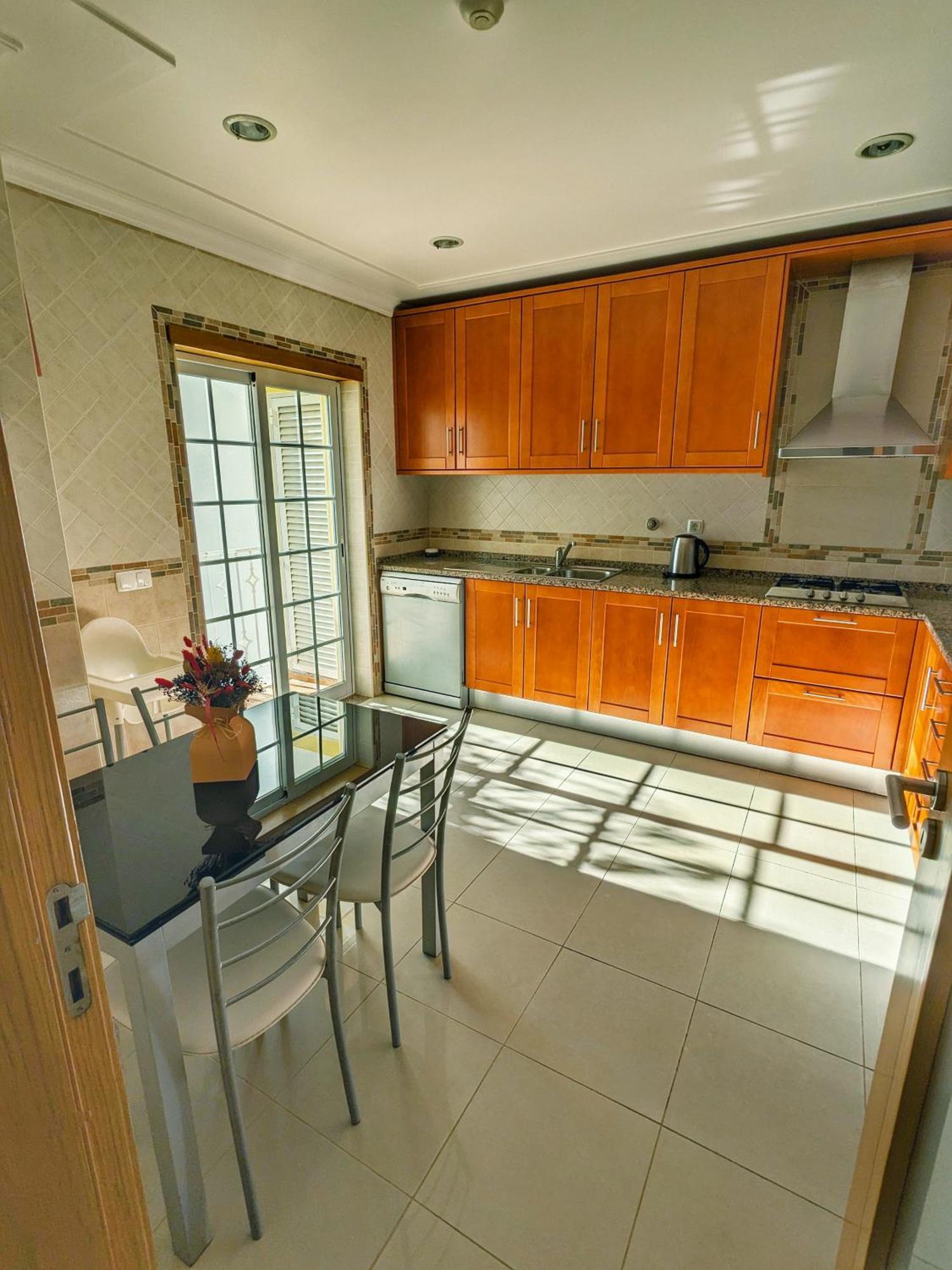 Farm Village- Townhouse 2 Mins From Old Town Albufeira *
