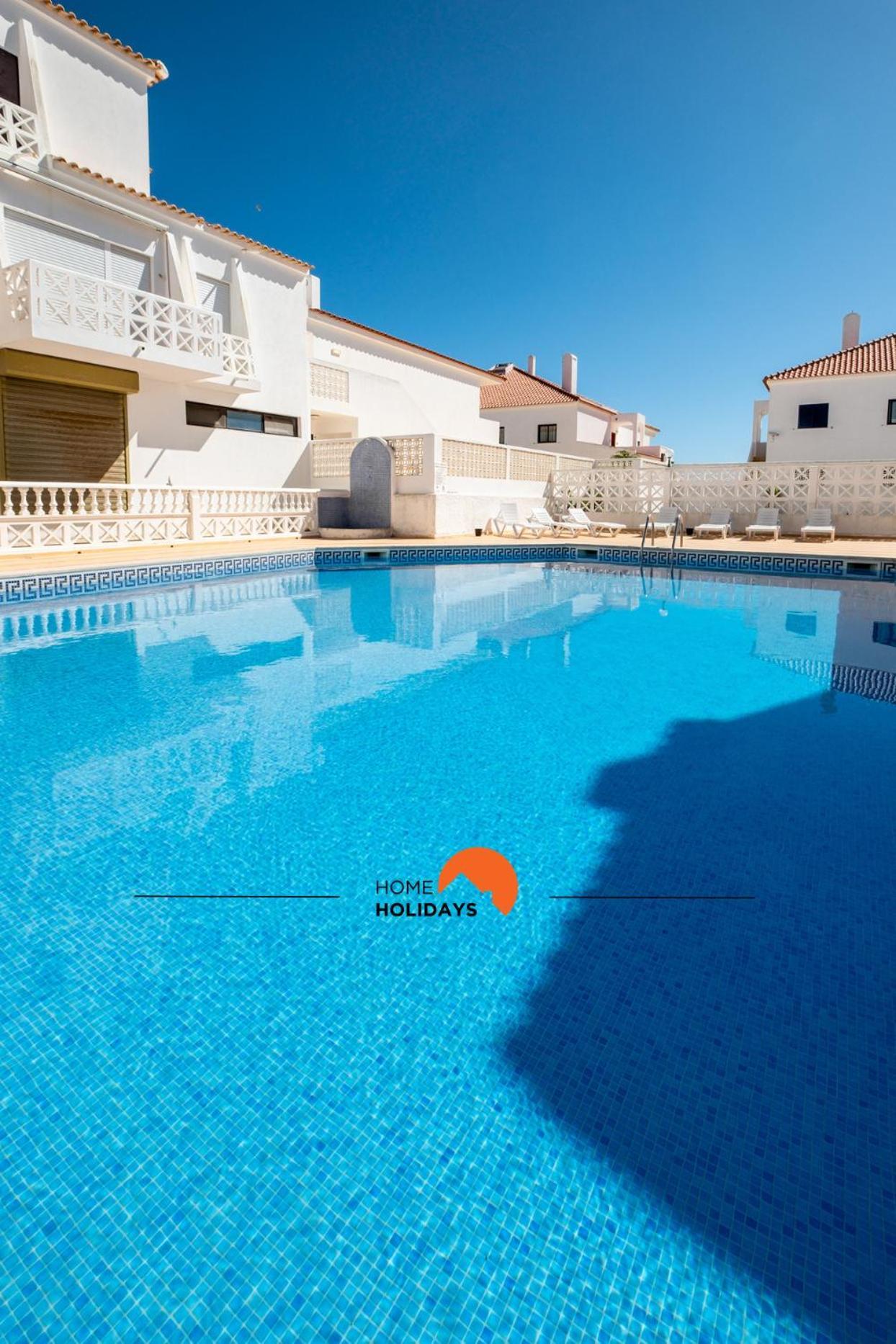 #035 T2 Oura Village By Holidays *