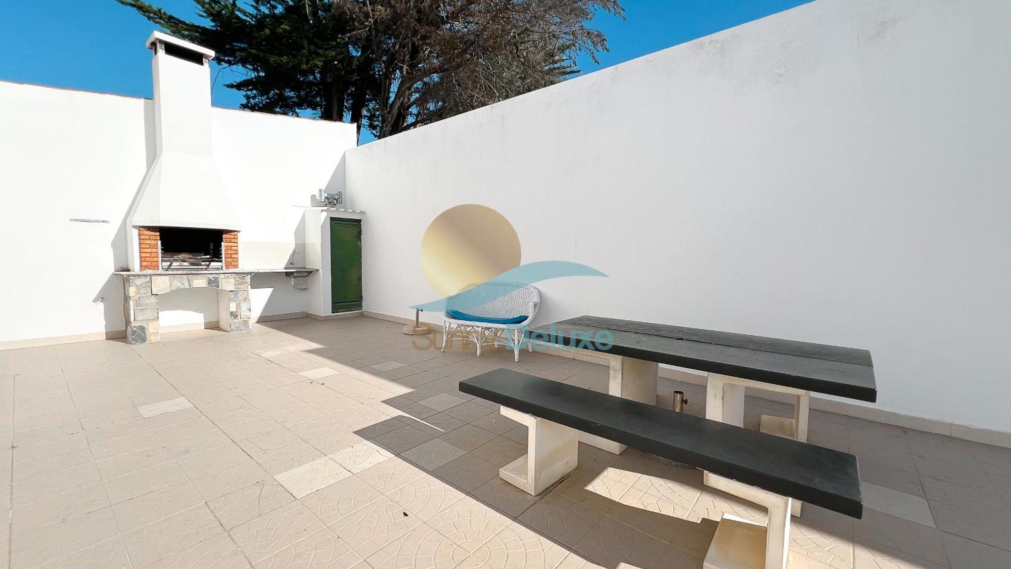 Bea By Sunny Deluxe Holiday home