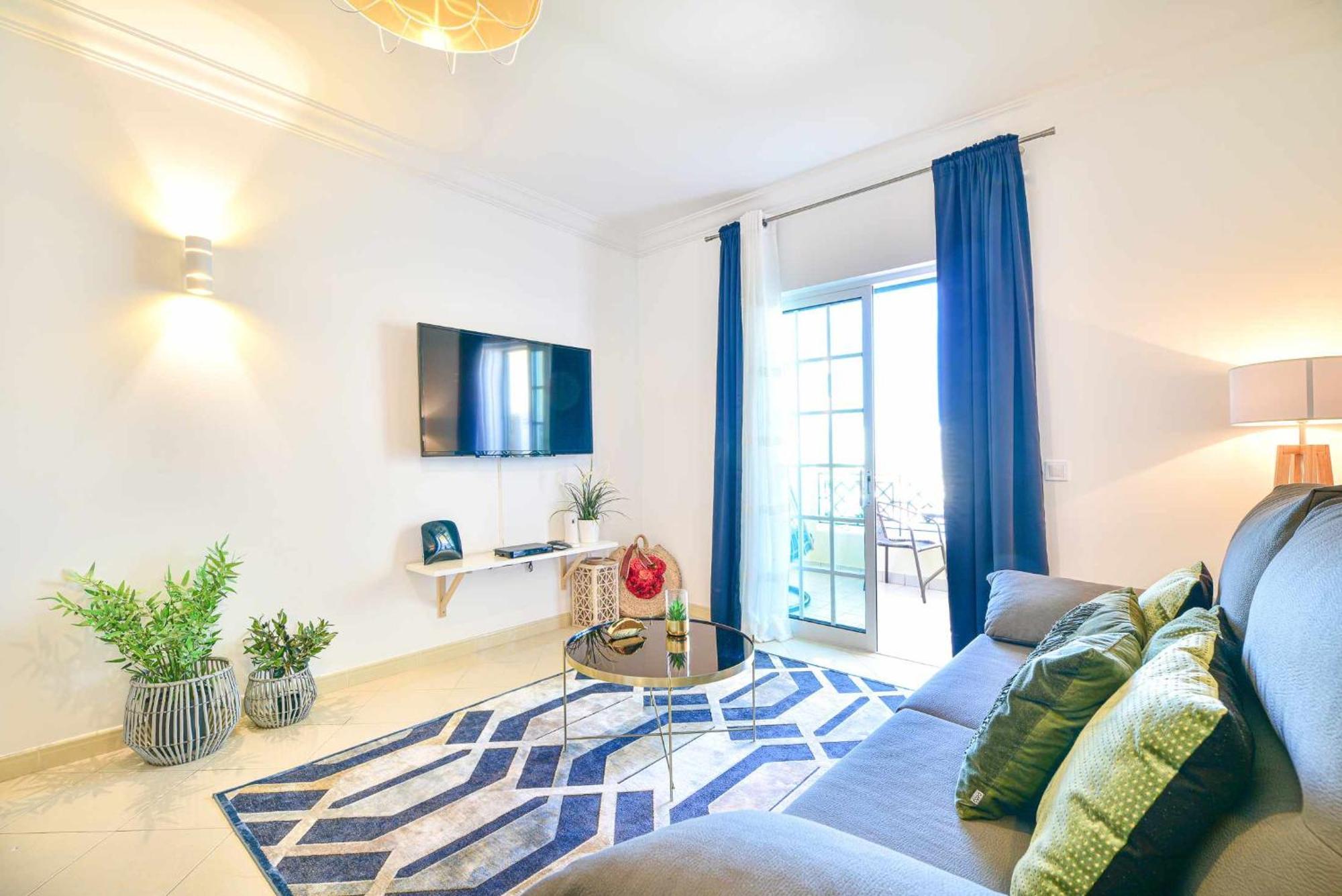 Apartment L14 By Mtphomes *