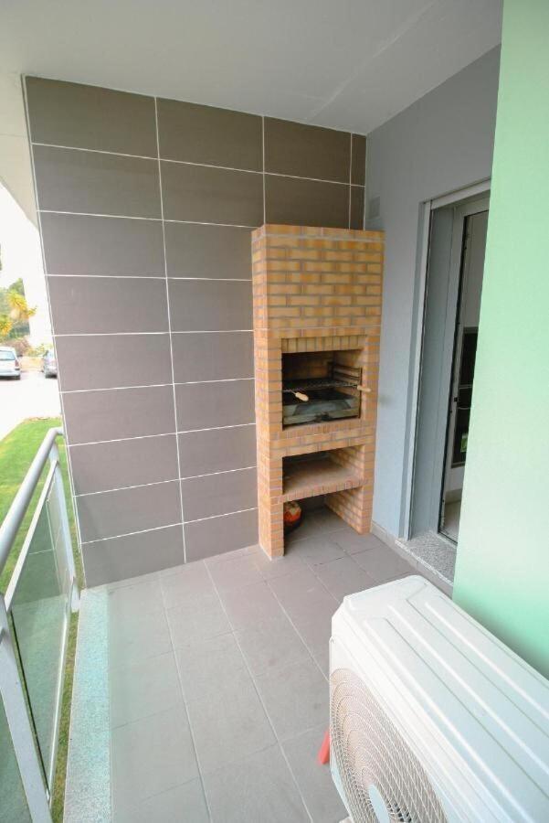 Apartment 2 Bed With Roof Pool, Close To Falesia At10 Albufeira