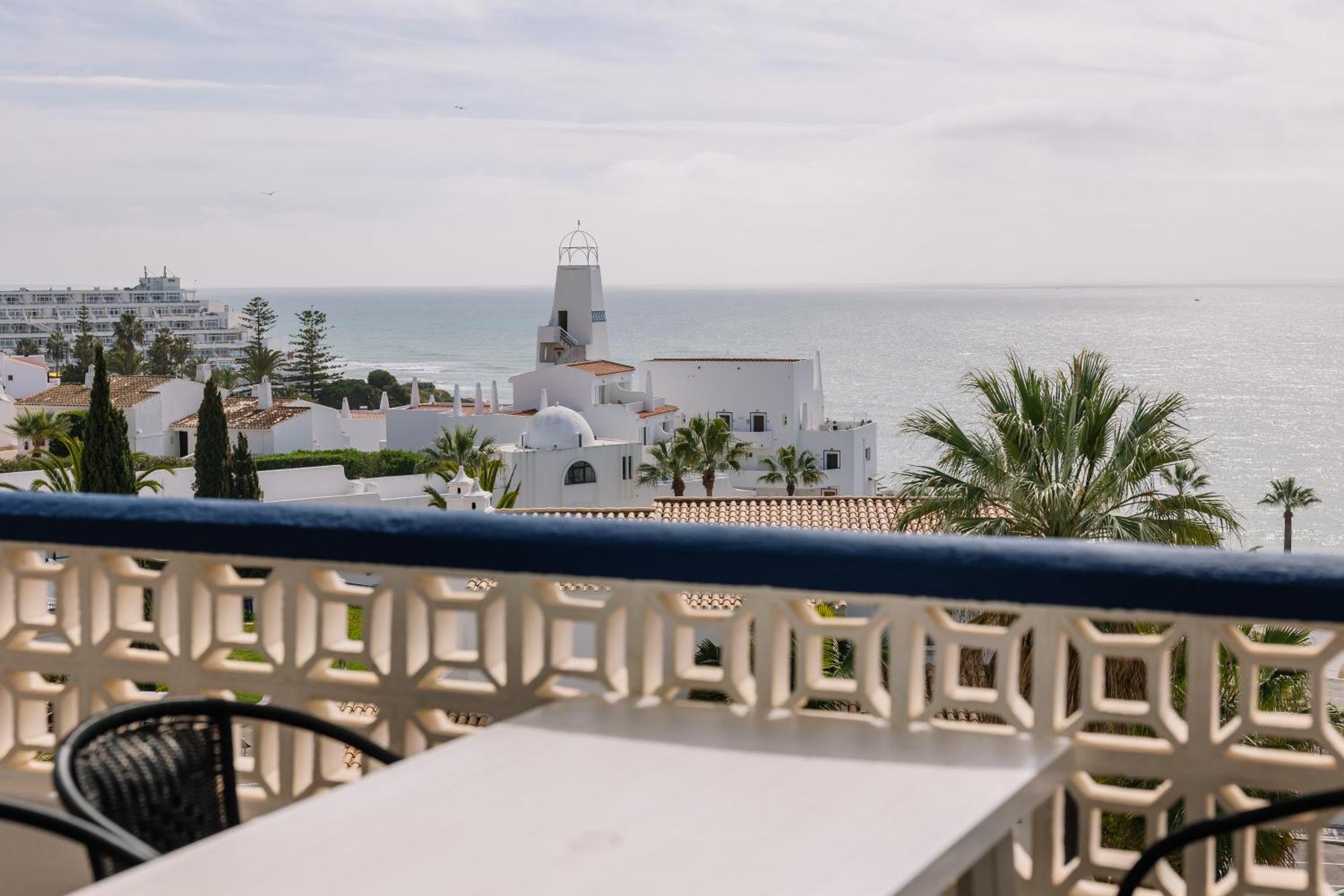 Grand Muthu Oura View Beach Club 5* Albufeira