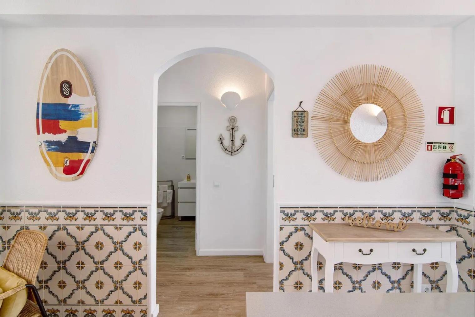Blue Wave Escape Apartment